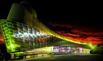 Benidorm Palace - zdjęcie elewacji z zewnątrz nocą