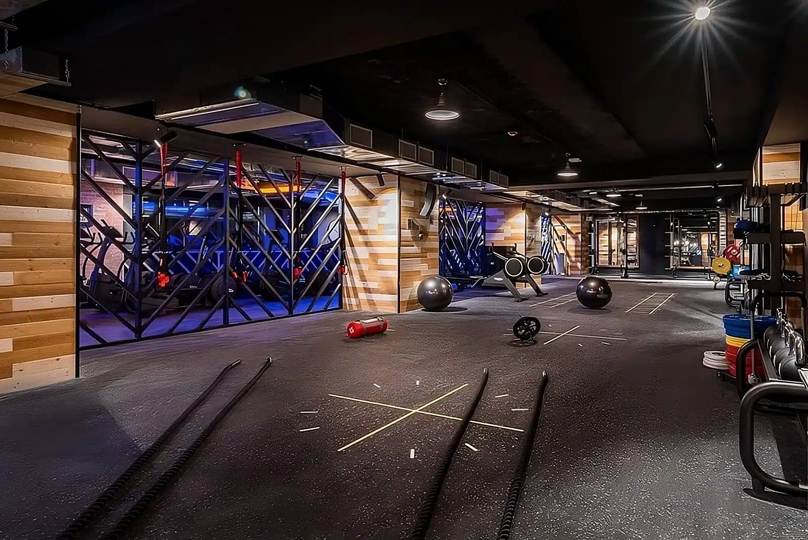 matmarco - wyposażenie siłowni 1.jpeg